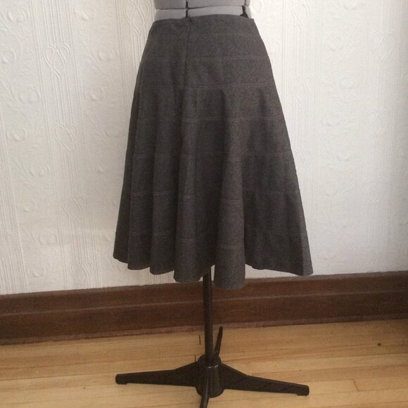 Vintage Tara Jarmon grey wool blend skirt - Picture 3 of 4